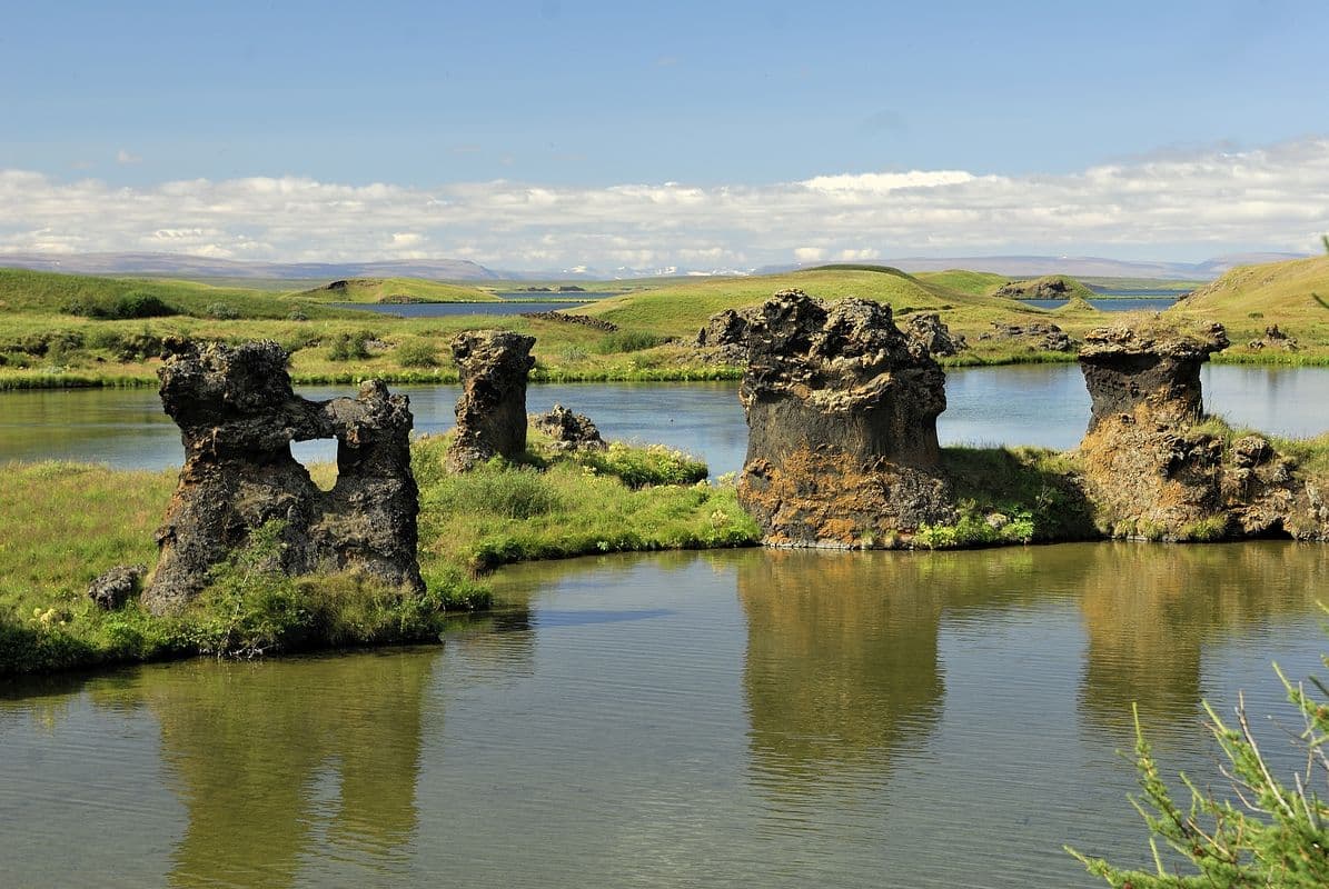 German-language small-group shore trip to Góðafoss & Mývatn from Akureyri