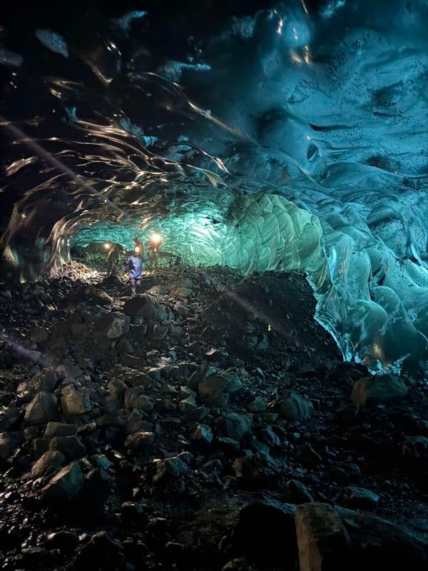 Ice Cave Adventure 