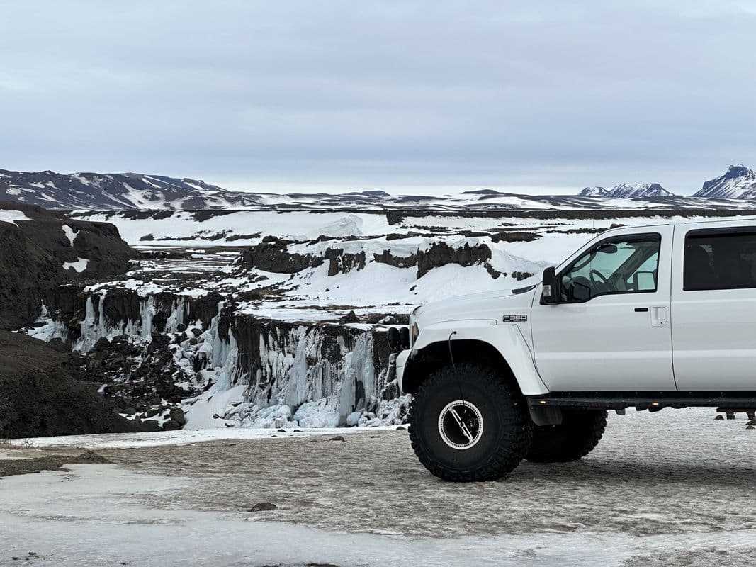 Superjeep Landmannalaugar & Hekla Volcano