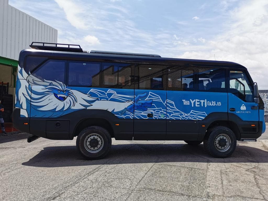Bus transfer to Landmannalaugar from Reykjavik