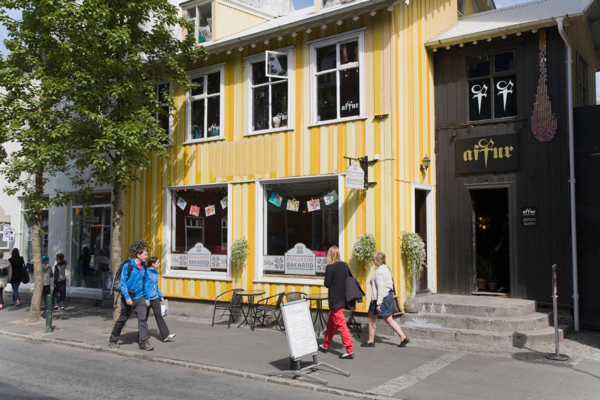 Arna ís og kaffibar