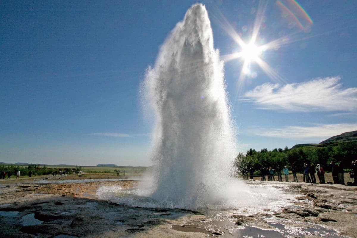 Private / The Golden Circle with Lunch at the Tomato Farm and visit to the Secret Lagoon.