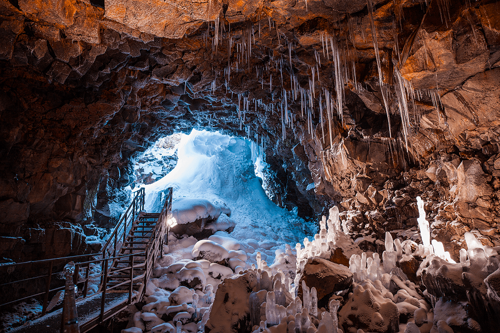 Golden Circle & Caving