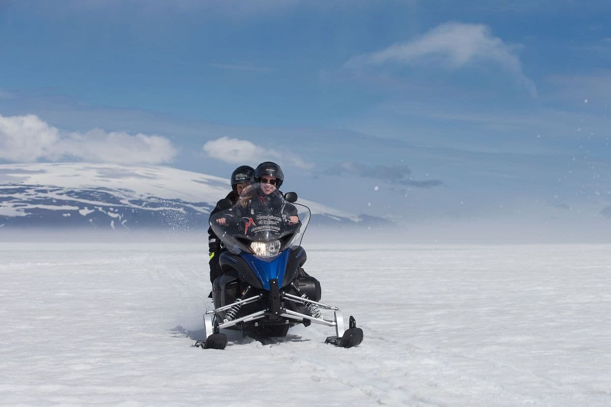 Golden Circle & Glacier Snowmobiling